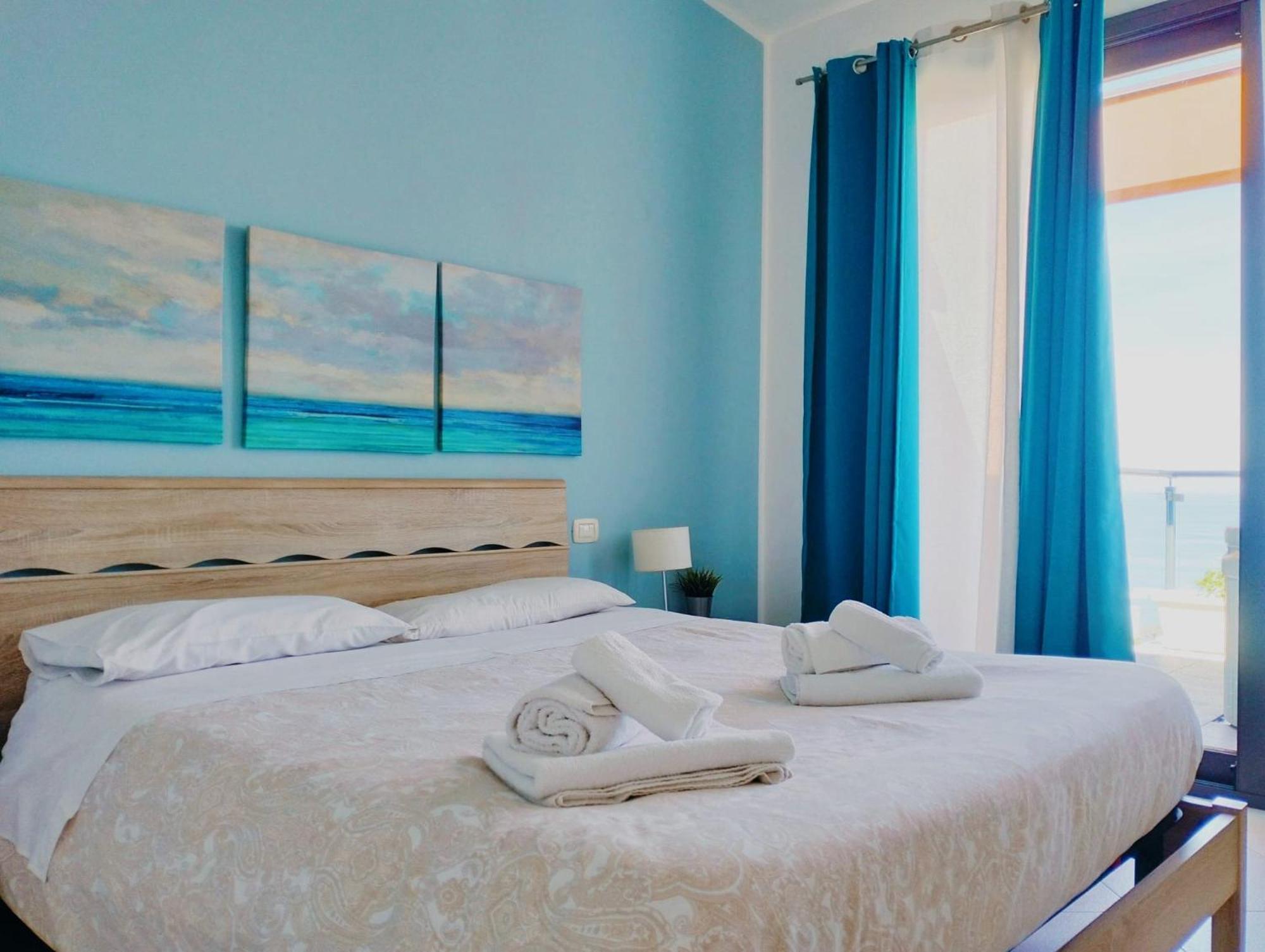 Red Luxury In Borgo Guardiola Near Cefalu Mandra Capreria Exterior foto
