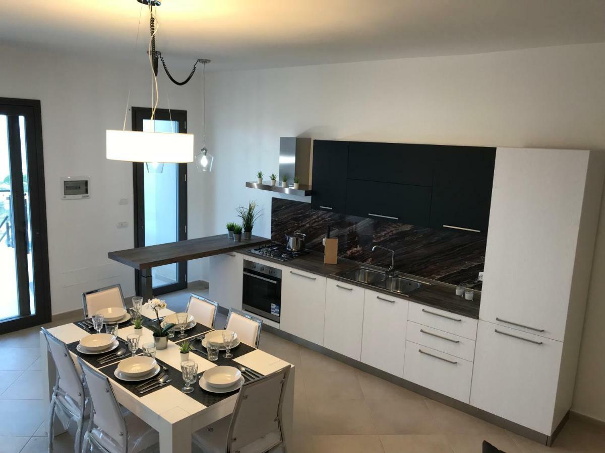 Red Luxury In Borgo Guardiola Near Cefalu Mandra Capreria Exterior foto