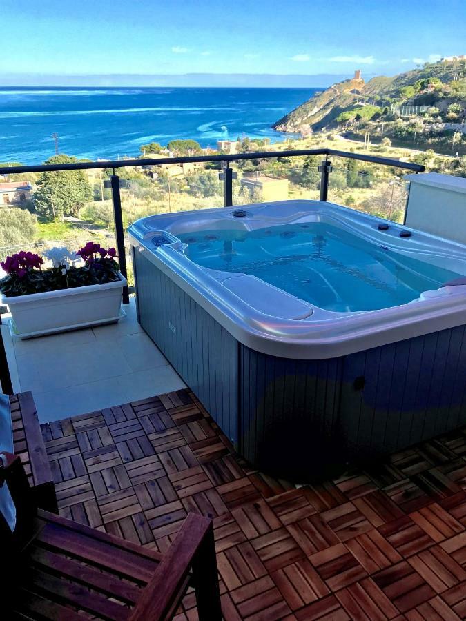 Red Luxury In Borgo Guardiola Near Cefalu Mandra Capreria Exterior foto